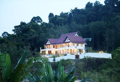 Maison avec piscine et jardin 1