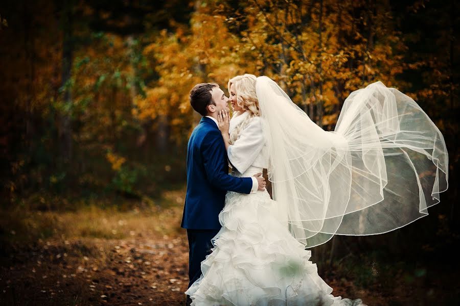 Wedding photographer Roman Urumbaev (eyesnv). Photo of 1 October 2013