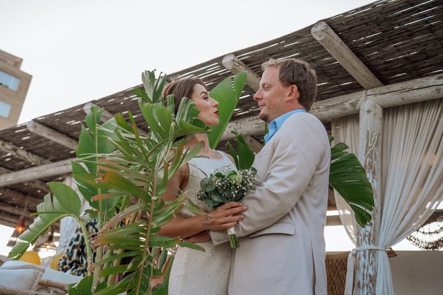 Fotógrafo de casamento Oleg Shapovalov (olegshapovalov). Foto de 16 de janeiro 2022