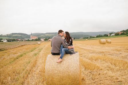 Wedding photographer Arina Miloserdova (miloserdovaarin). Photo of 24 August 2016