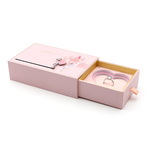 Title 4, Love Castle jewelry box for rings and necklaces...