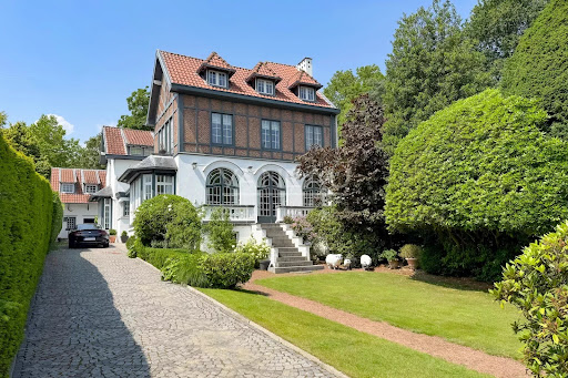 Maison avec jardin et terrasse 1