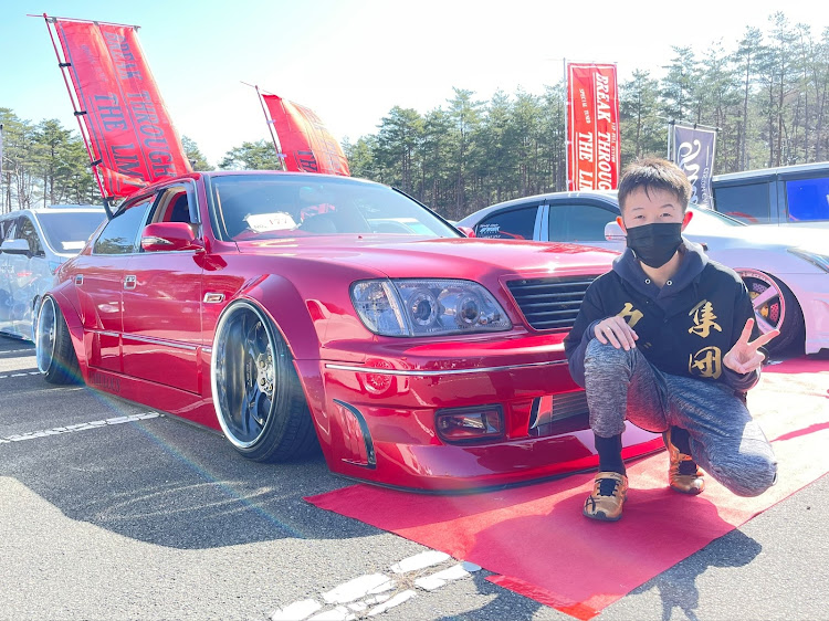 セルシオのフロントフェンダーで魅せろ！・VIP全盛期・ファブレスフルエアロ・撮影してもらったに関するカスタム事例の投稿画像4枚目