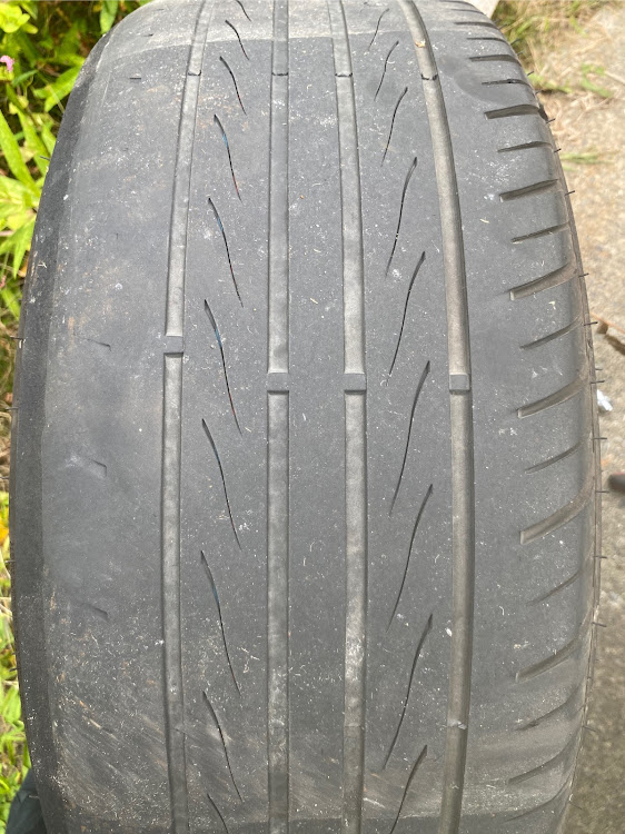 セルシオの新潟・31セルシオ・素人DIYで4時間くらいかかった・リアだけなのにに関するカスタム事例の投稿画像3枚目