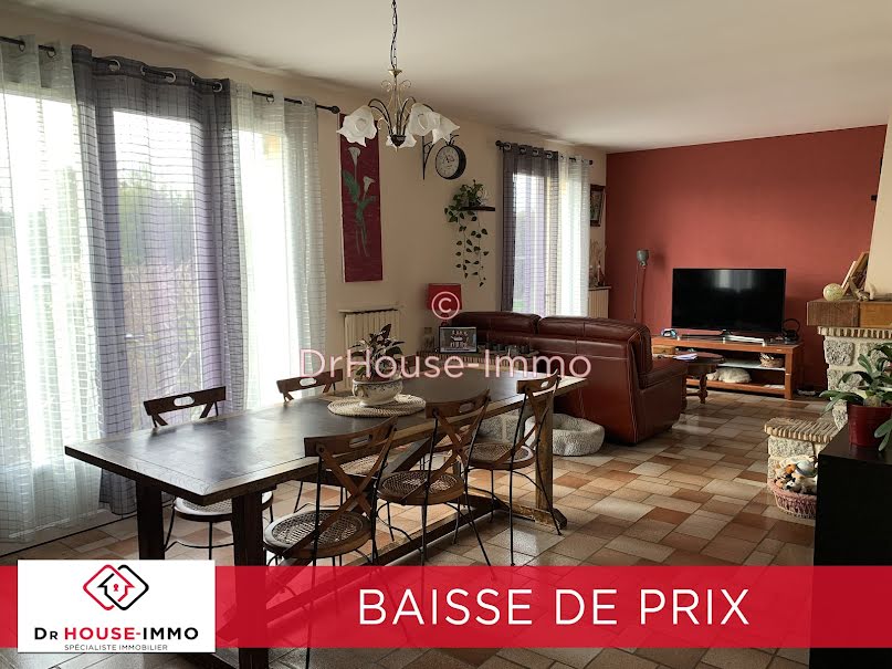 Vente maison 4 pièces 97 m² à Saint-Aubin-des-Coudrais (72400), 146 000 €