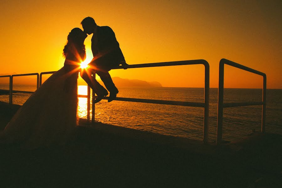 Fotógrafo de casamento Emanuele Cardella (emanuelecardell). Foto de 3 de outubro 2016