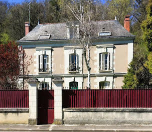 propriété à Saint-Etienne-de-Chigny (37)