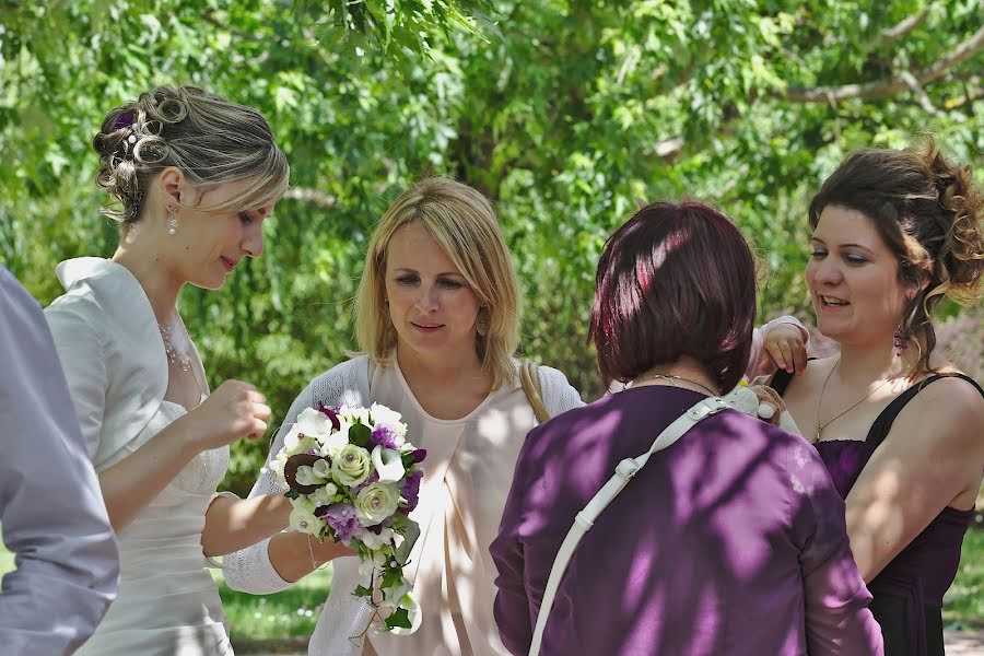 Fotografo di matrimoni Olivier Lenoble-Folleas (magicphotoevents). Foto del 30 aprile 2019