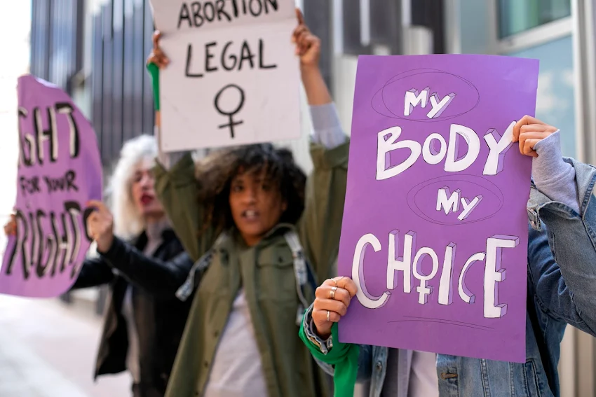 Francuska danas postaje prva zemlja koja je u svoj Ustav uvela pravo na abortus