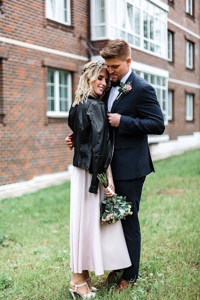 Wedding photographer Mikhail Kostin (mikhailkostin89). Photo of 13 October 2019