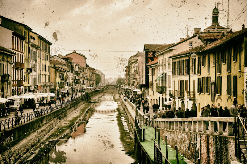 Su e giù per il Naviglio di Concetta Caracciolo