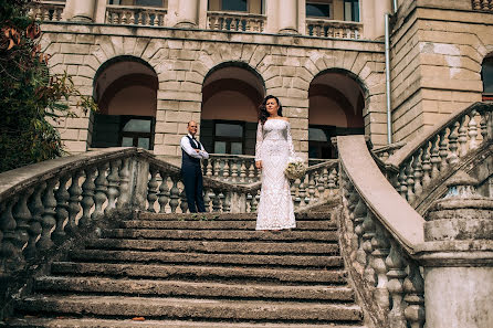 Fotógrafo de casamento Evgeniy Merkulov (paparazzi48). Foto de 19 de fevereiro 2020