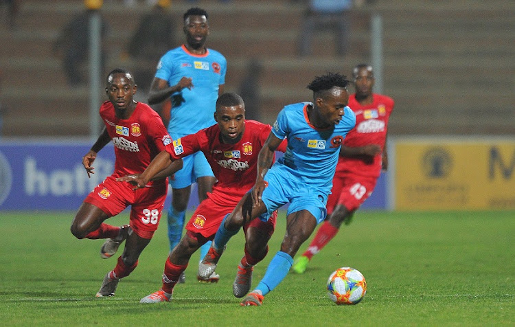 Ricardo Williams of Highlands Park challenged by Mpho Mvelase of Polokwane City during the MTN8 2019 Semi Final 2nd Leg match between Highlands Park and Polokwane City on the 17 September 2019 at Makhulong Stadium, Tembisa.