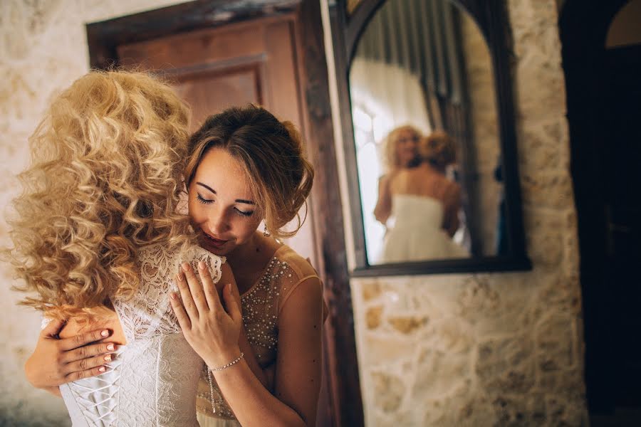 Fotógrafo de casamento Aleksandr Bondar (sadownik). Foto de 18 de julho 2017