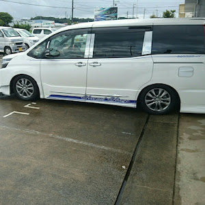 ヴォクシー