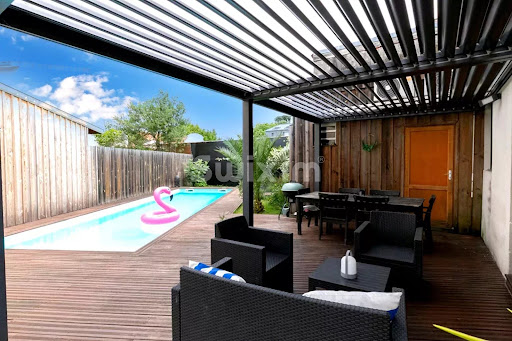 House with pool and garden 1