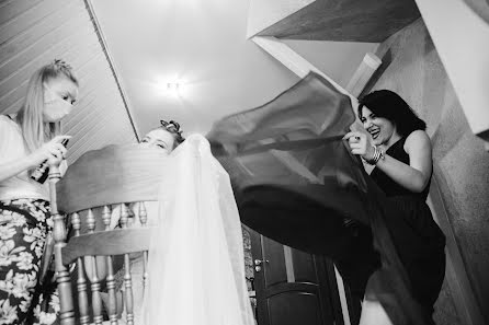 Wedding photographer Yuliya Podosinnikova (yulali). Photo of 17 July 2016