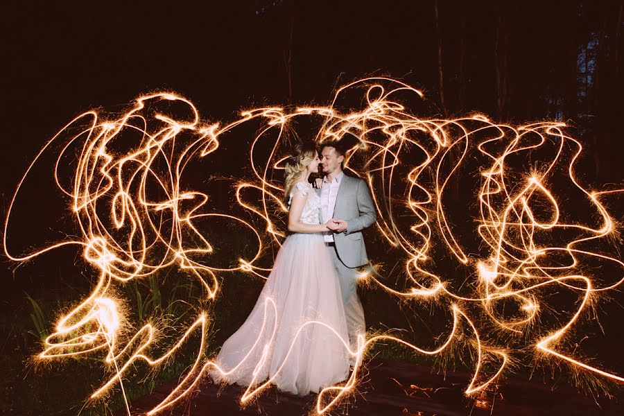 婚禮攝影師Viktoriya Monakhova（loonyfish）。2018 9月27日的照片