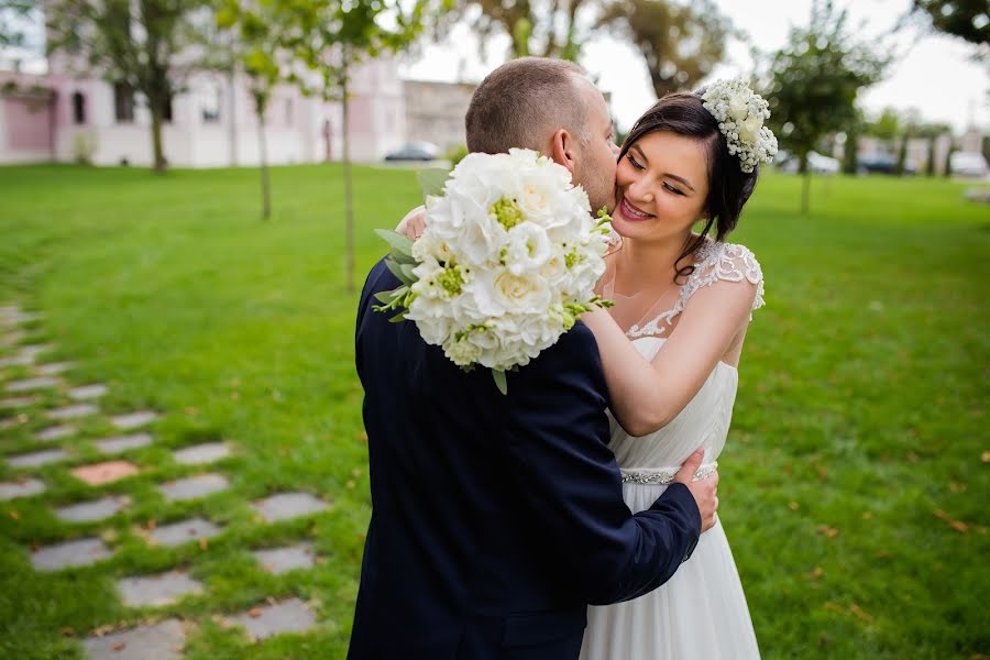 Wedding photographer Dan Alexa (danalexa). Photo of 12 April 2017