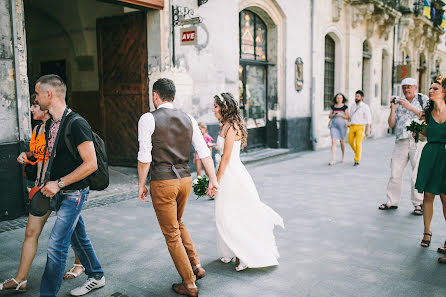 Fotógrafo de casamento Aleksandr Khalabuzar (a-kh). Foto de 8 de junho 2015