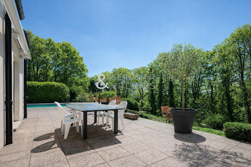 Maison avec piscine et jardin 2