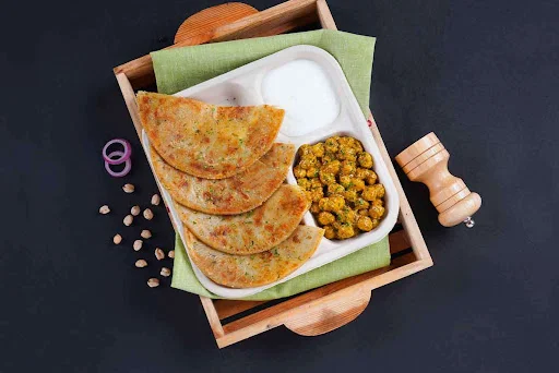 Aloo Paratha Chole & Curd Lunchbox
