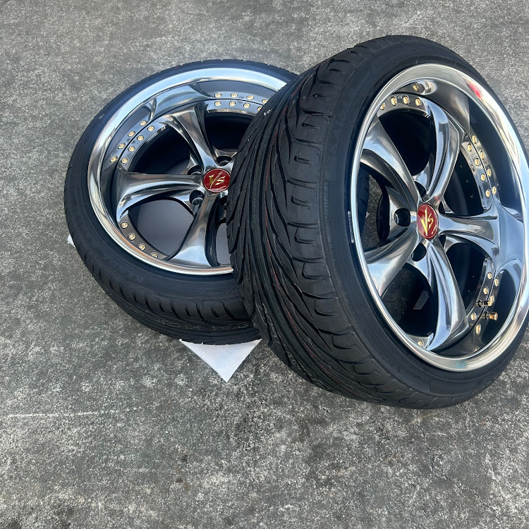 ヴェロッサのJZX110・海と愛車・ホイール交換・車高調整・VS-kfに関するカスタム事例の投稿画像4枚目
