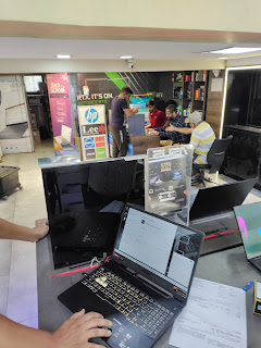 Kunal Pagare at Lee The Computer Shopee, FC Road,  photos