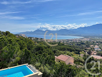 villa à Calvi (2B)