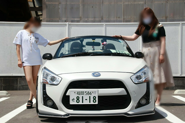 SAYUTAN@ウサビッチの嫁◡̈⃝︎⋆︎*さんが投稿したコペン・女性オーナー・キャン撮影予行練習的なw・コンビニ駐車場にて・本気でダイエット頑張ります！に関するカスタム事例の投稿画像9枚目