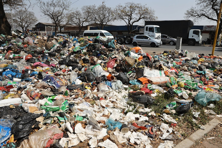 Some of streets in Tshwane turned into rubbish dumps due to a wage dispute between workers and the municipality