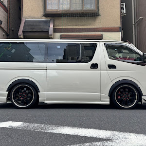 ハイエースバン TRH200V