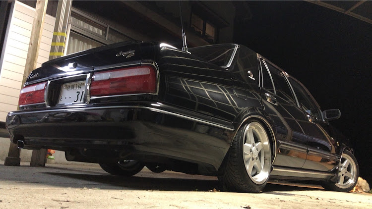 セドリックセダンの西九州連合 car club 和楽・SHOWA☆ろっかーズ・（有）OKベイベーモータース・✨Y31夫婦✨・2020ベストショットに関するカスタム事例の投稿画像1枚目