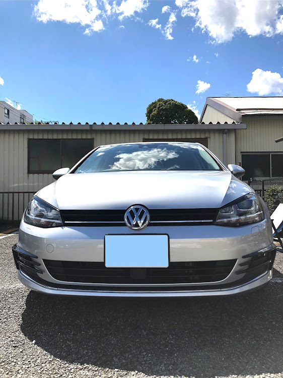 ゴルフ7のたっぷり給油⛽️・細かい所のお掃除🧼・グリル交換😊・R16盗撮に関するカスタム事例の投稿画像5枚目