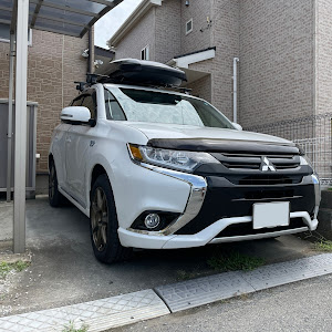 アウトランダーPHEV GG2W