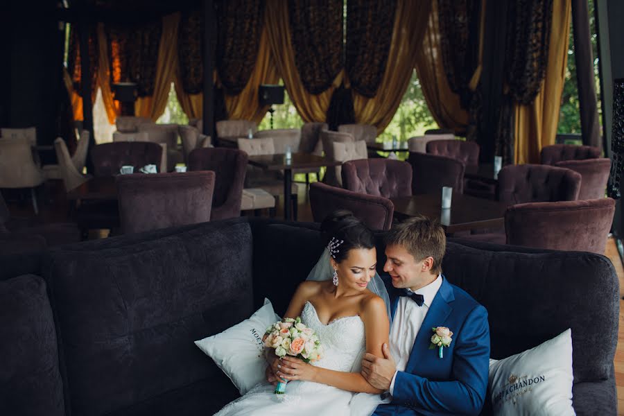 Wedding photographer Artem Kuzmichev (kuzmichev). Photo of 14 January 2015