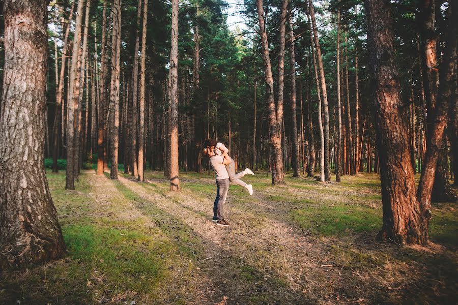 Bryllupsfotograf Yuliya Galyamina (theglue). Bilde av 8 mars 2018