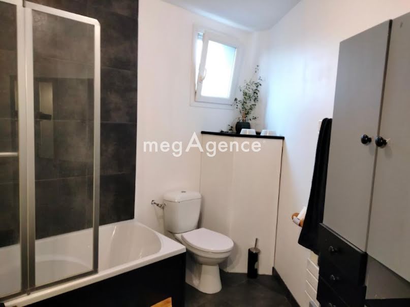 Vente appartement 2 pièces 43 m² à Champeaux (50530), 100 000 €