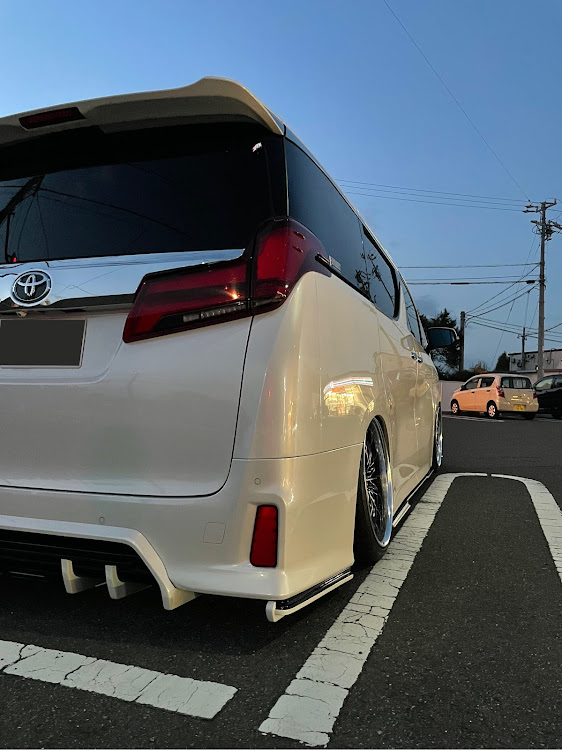 アルファードの車高調・ホイール交換に関するカスタム事例の投稿画像4枚目