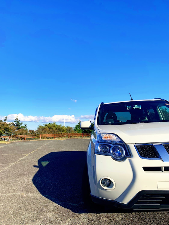 エクストレイルの高原ドライブ・晴天・青空コラボに関するカスタム事例の投稿画像3枚目