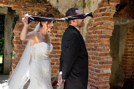 Wedding photographer Cuauhtémoc Bello (flashbackartfil). Photo of 1 November 2019