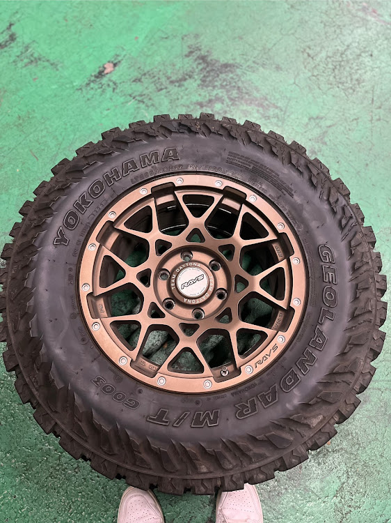 ランドクルーザープラドのDIY・ホイールリペア・塗装・DIYは楽しい・RAYSに関するカスタム事例の投稿画像10枚目