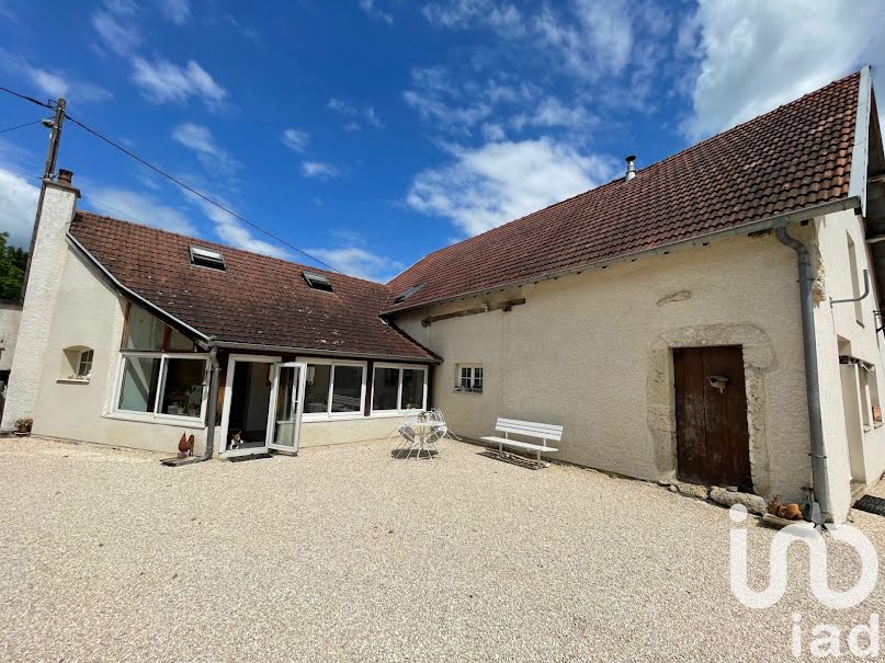 Vente maison 6 pièces 187 m² à Essertenne-et-Cecey (70100), 245 000 €