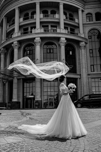 Wedding photographer Daniyar Zhanzhumanov (daniyarpro). Photo of 28 November 2022