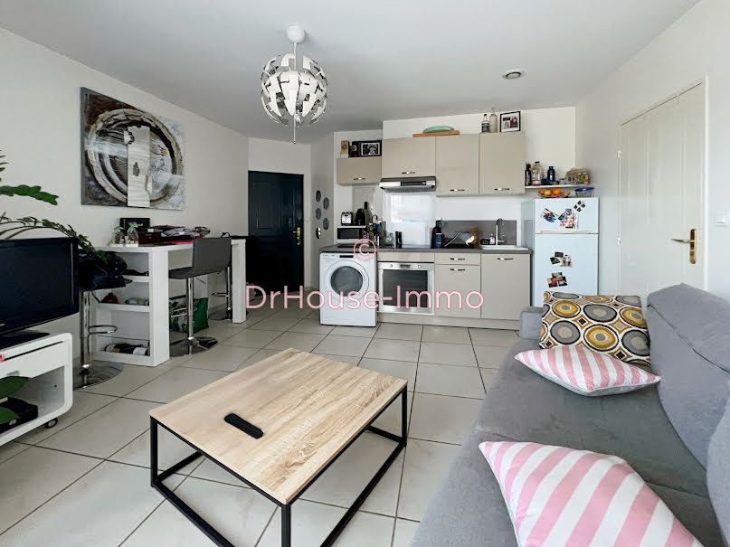 Location  appartement 3 pièces 53.35 m² à Bollene (84500), 660 €