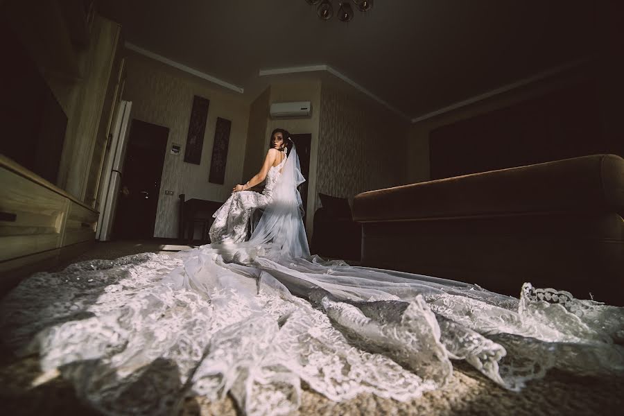 Wedding photographer Nikolay Nikolaev (nickfotogroff). Photo of 13 February 2019