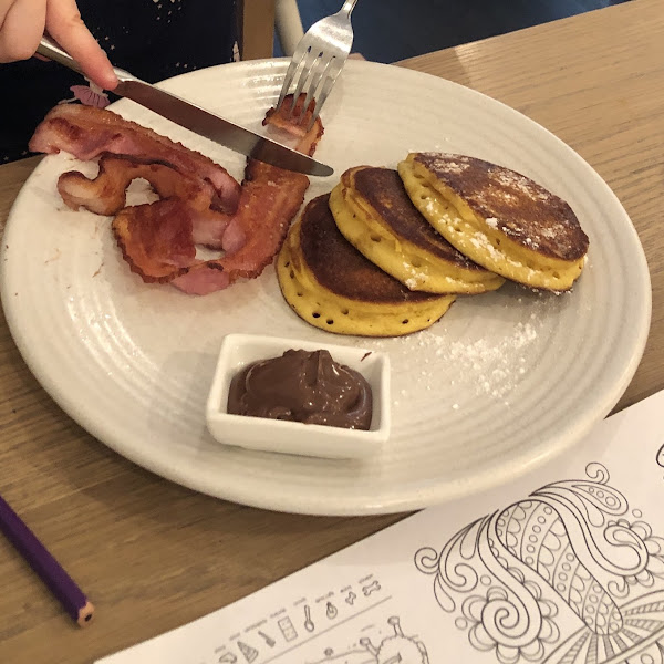 Kids coeliac safe pancakes with bacon