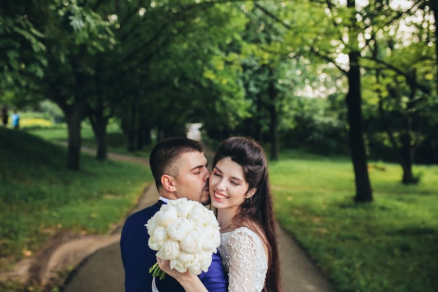 Fotógrafo de casamento Nastya Anikanova (takepic). Foto de 24 de julho 2018