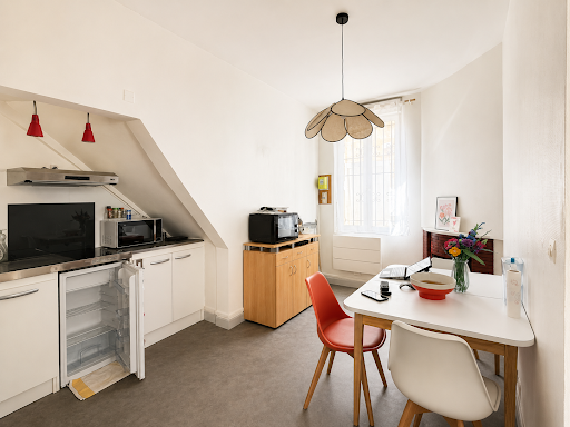 Apartment 4