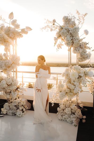 Fotografo di matrimoni Albina Belova (albina12). Foto del 27 aprile